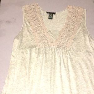 Woman’s fylo shirt